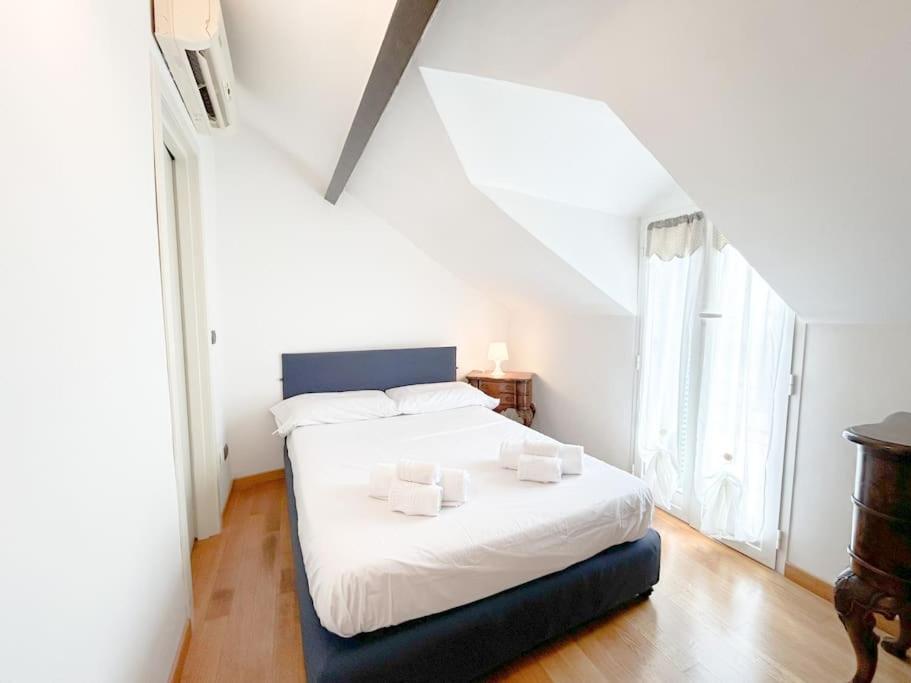 Elegante Mansarda 300Mt Dal Mare - Centro - Wifi Διαμέρισμα Σαβόνα Εξωτερικό φωτογραφία